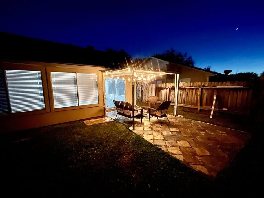 3 Bedroom Entire Home - Centrally Located In Katy, Texas Экстерьер фото
