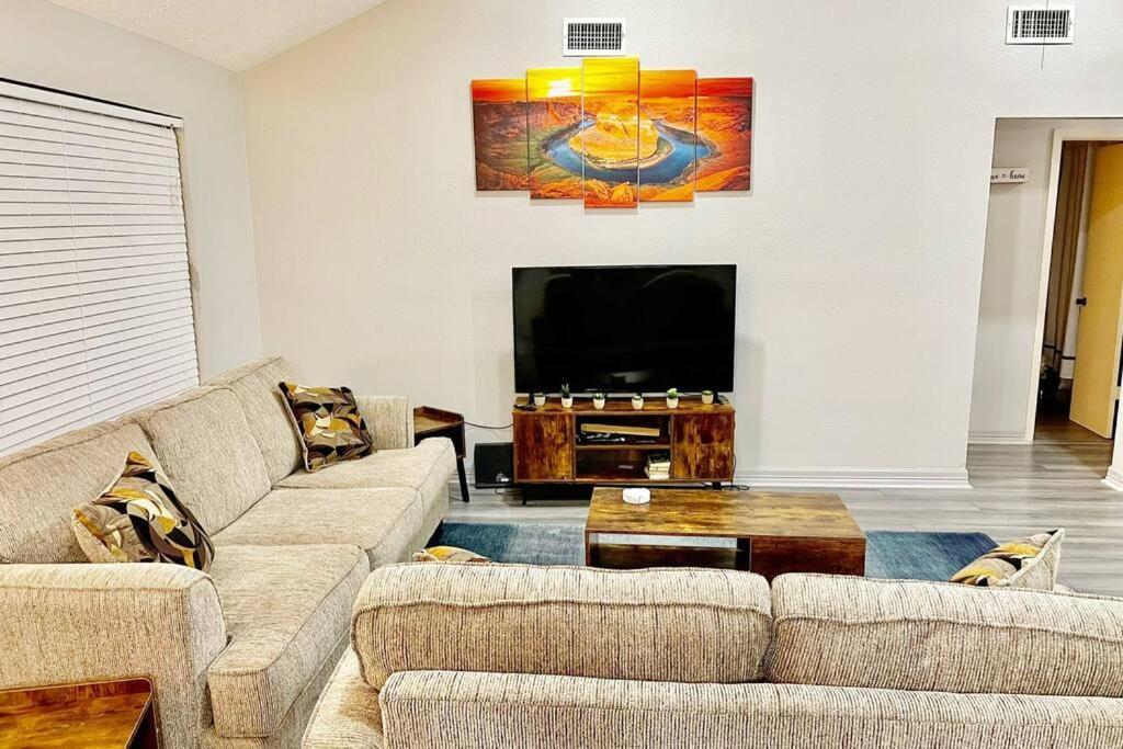 3 Bedroom Entire Home - Centrally Located In Katy, Texas Экстерьер фото