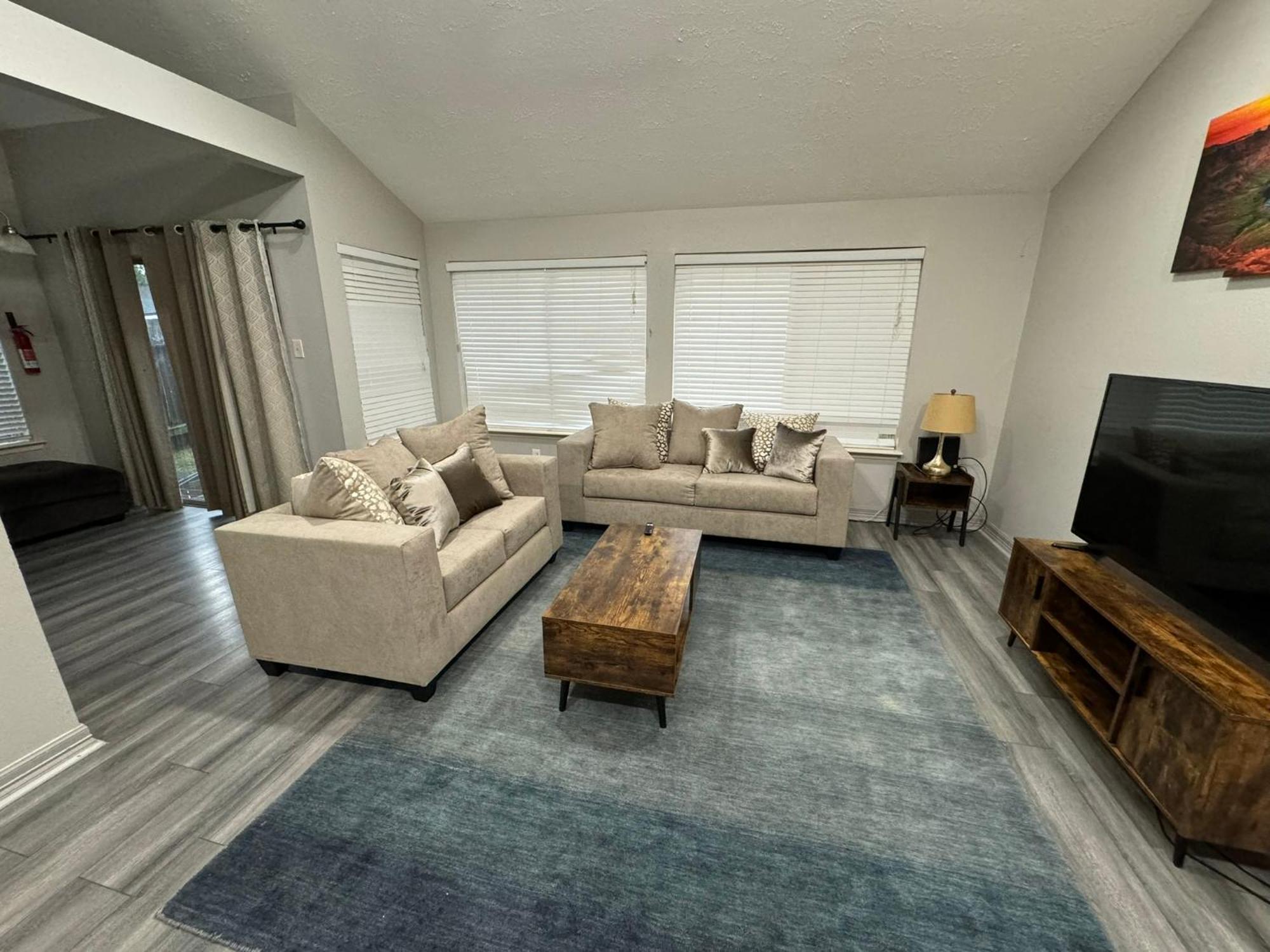 3 Bedroom Entire Home - Centrally Located In Katy, Texas Экстерьер фото